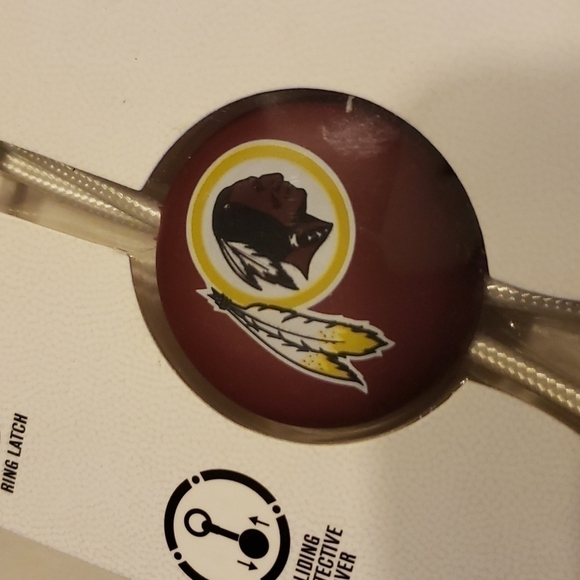 NEW NFL Washington Redskins Football Team USB Cable Clip Lightning Cable - Picture 3 of 9